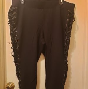 Torrid leggings lace up size 3